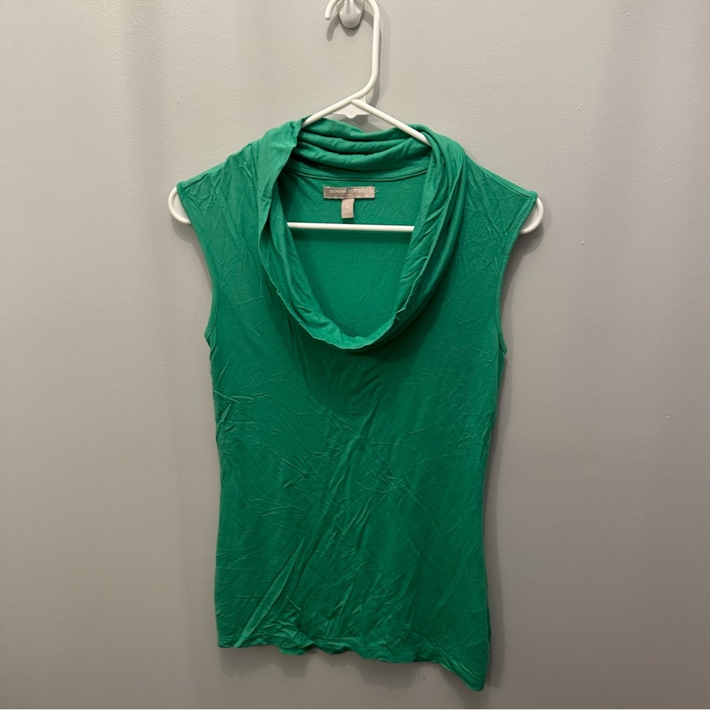 Banana Republic Sleeveless Blouse. Women’s S